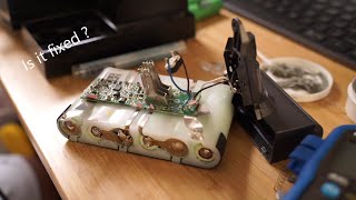 Replacing 18650 battery cells in a Dyson V6 cordless vacuum battery [upl. by Lorianne]